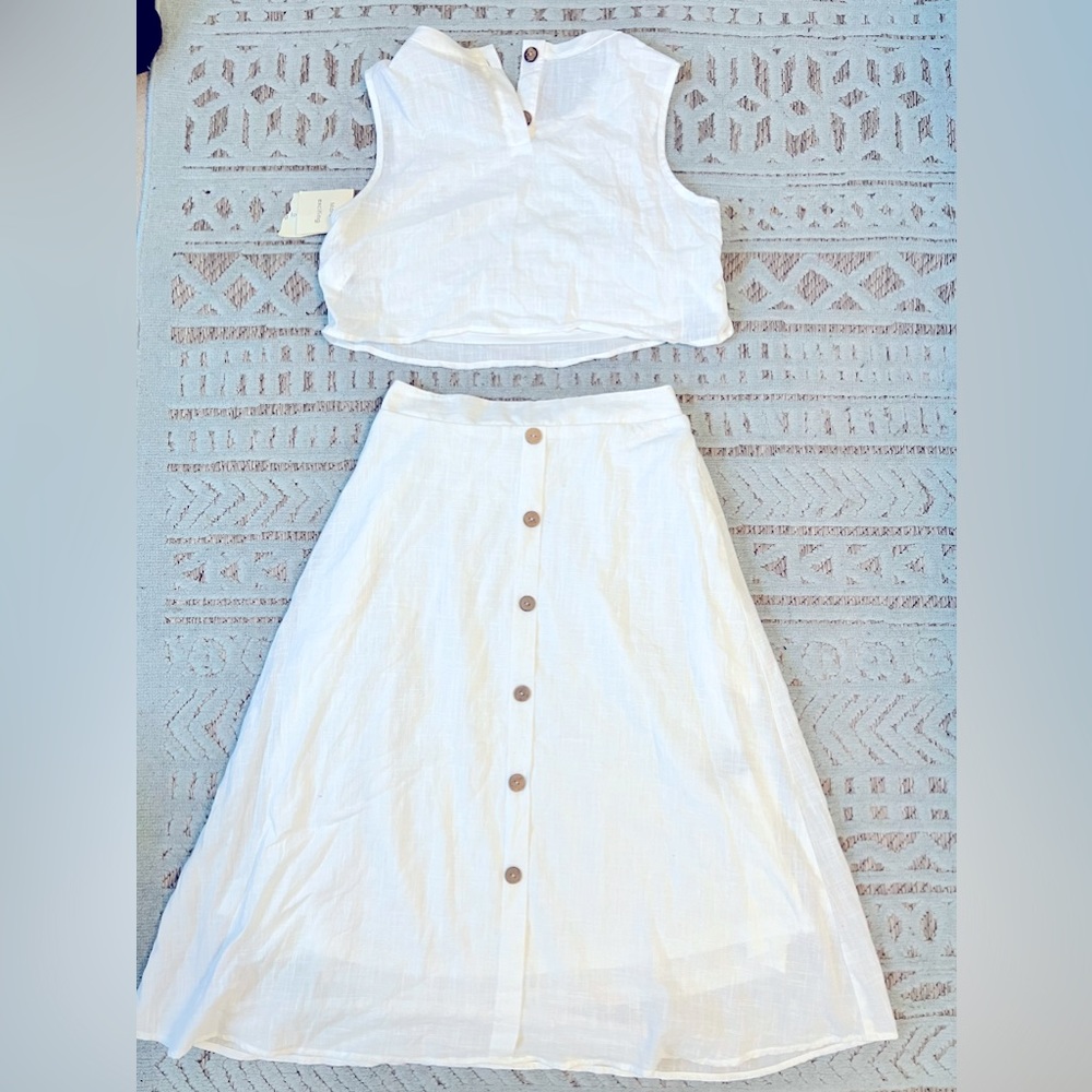 NWT Cream button-back sleeveless Top & A-Line skirt